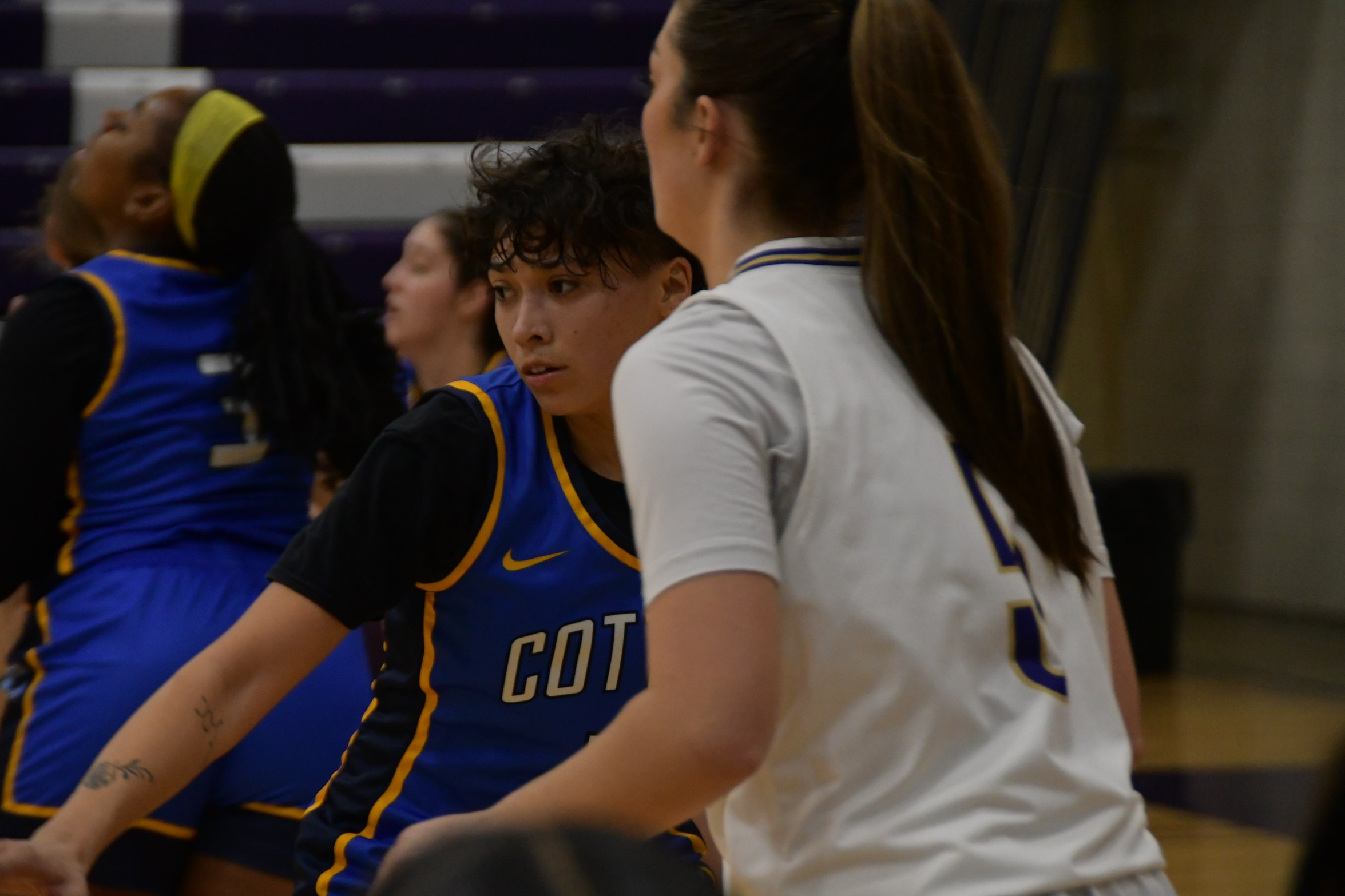 Comets Basketball End Season at AMC Tournament