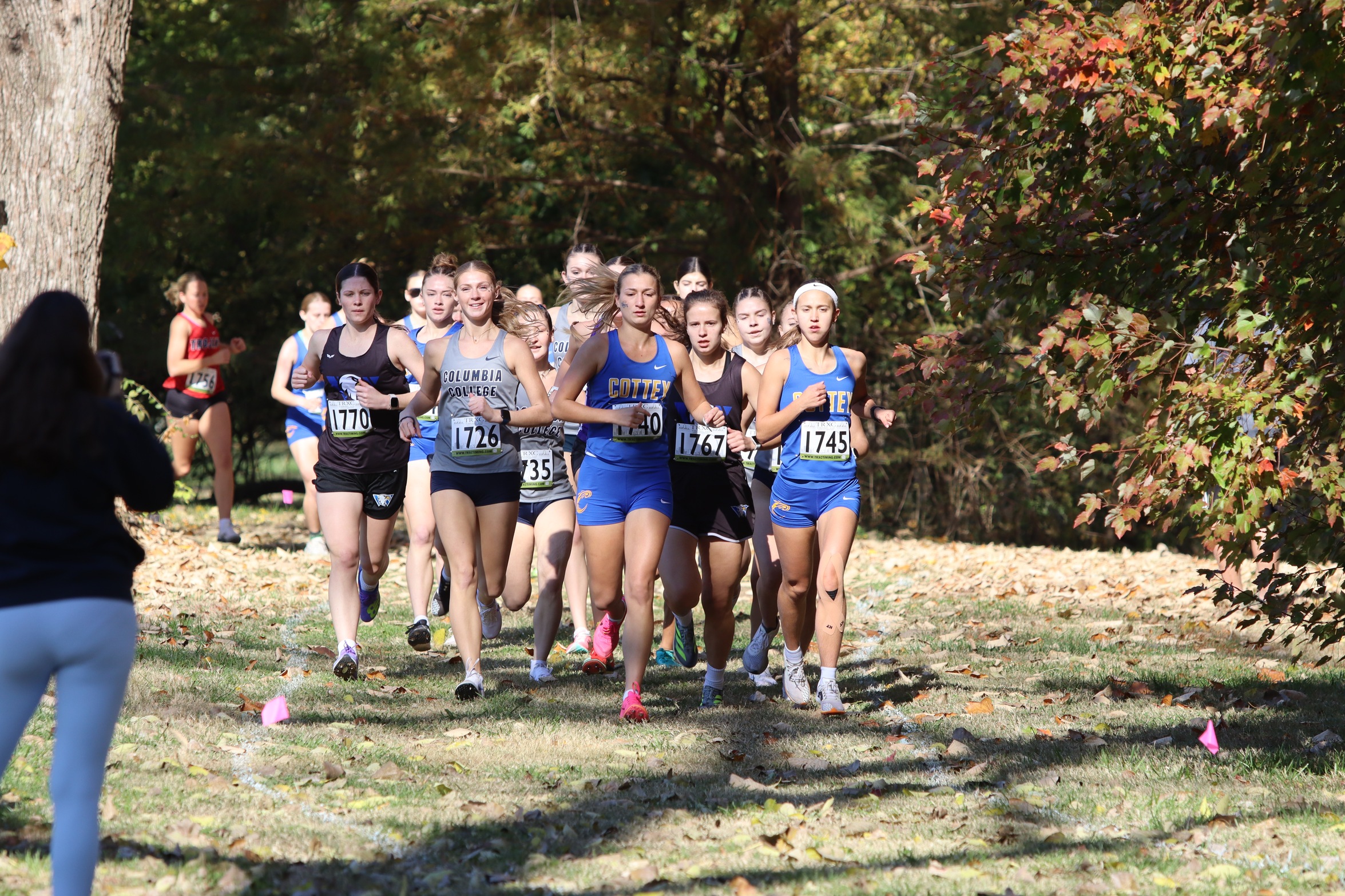 Comets Cross Country Runner Up at American Midwest Conference Championships - Qualify 3 for Nationals